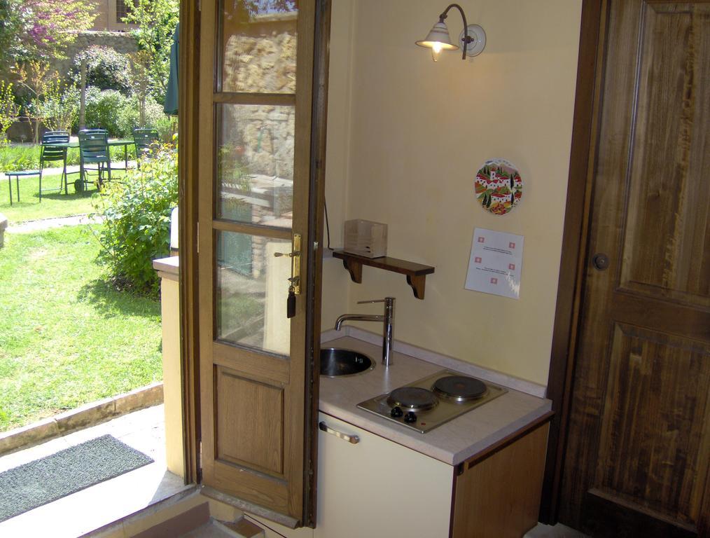 Il Giardino Segreto Hotel Пиенца Екстериор снимка