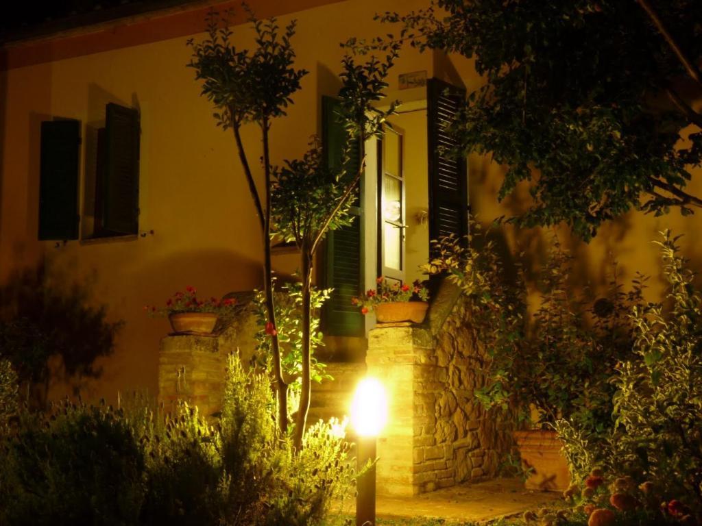 Il Giardino Segreto Hotel Пиенца Екстериор снимка